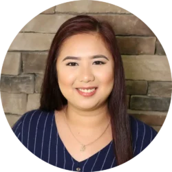 Lhenie Headshot 2025 Circle